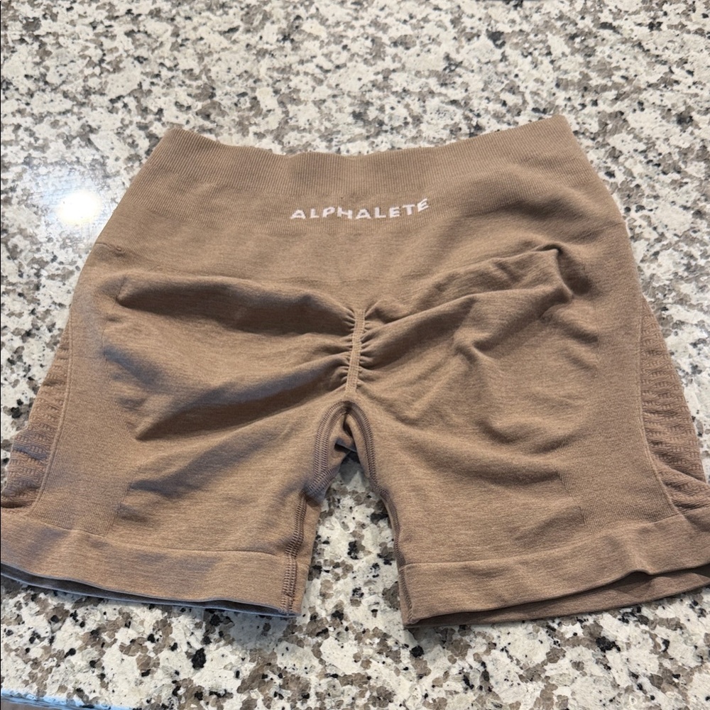 Alphalete Women's Brown Bike Shorts
